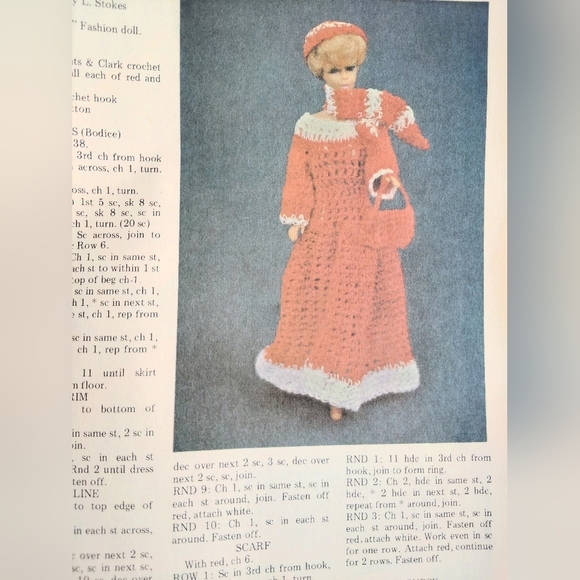 Vintage Crochet World Magazine - December 1983 Fashion Doll Clothes Pacman - Picture 4 of 6